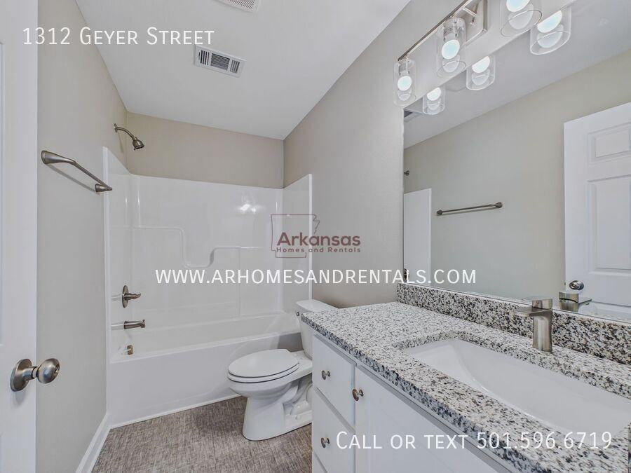 1312 Geyer St - Photo 6 of 12