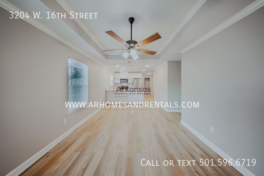 3204 W 16th St - Photo 3 of 11