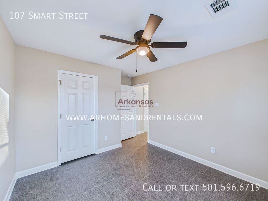 107 Smart St - Photo 7 of 11