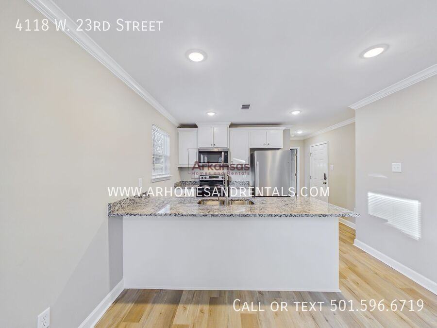 4118 W 23rd St - Photo 5 of 12