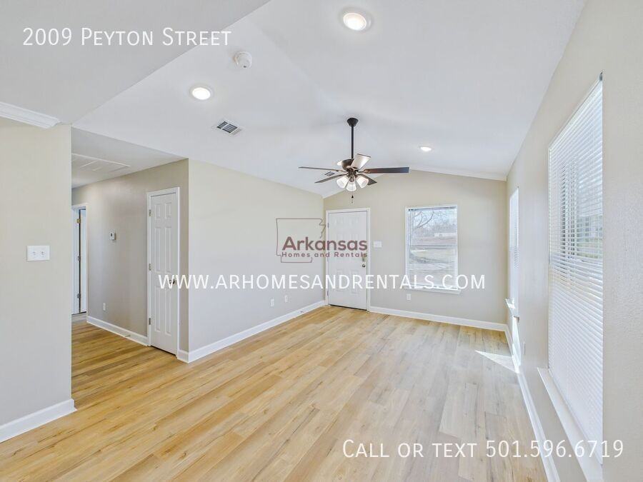 2009 Peyton St - Photo 2 of 12