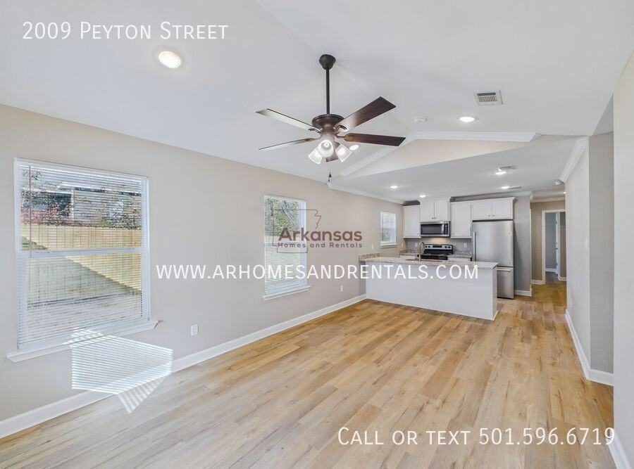 2009 Peyton St - Photo 3 of 12