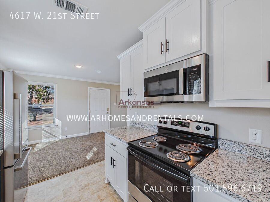 4617 W 21st St - Photo 5 of 13