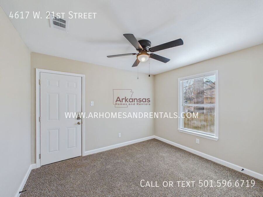 4617 W 21st St - Photo 7 of 12