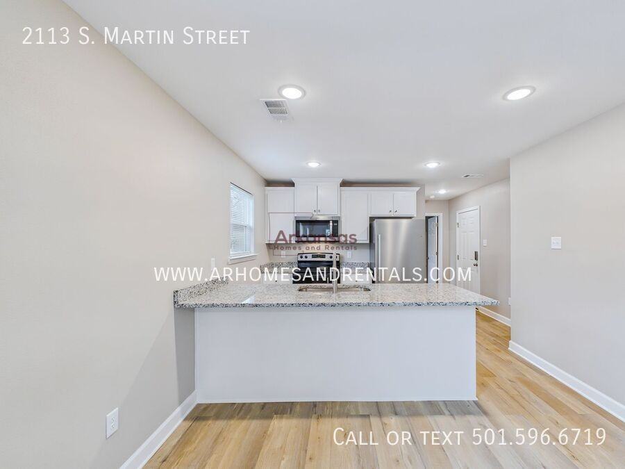 2113 S Martin St - Photo 3 of 16