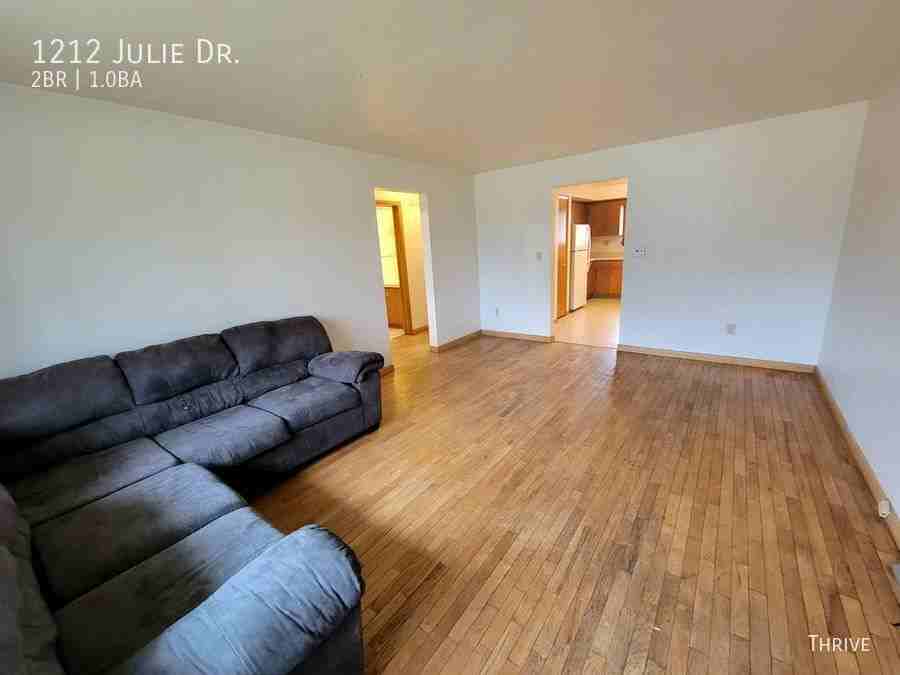 1212 Julie Dr - Photo 2 of 14