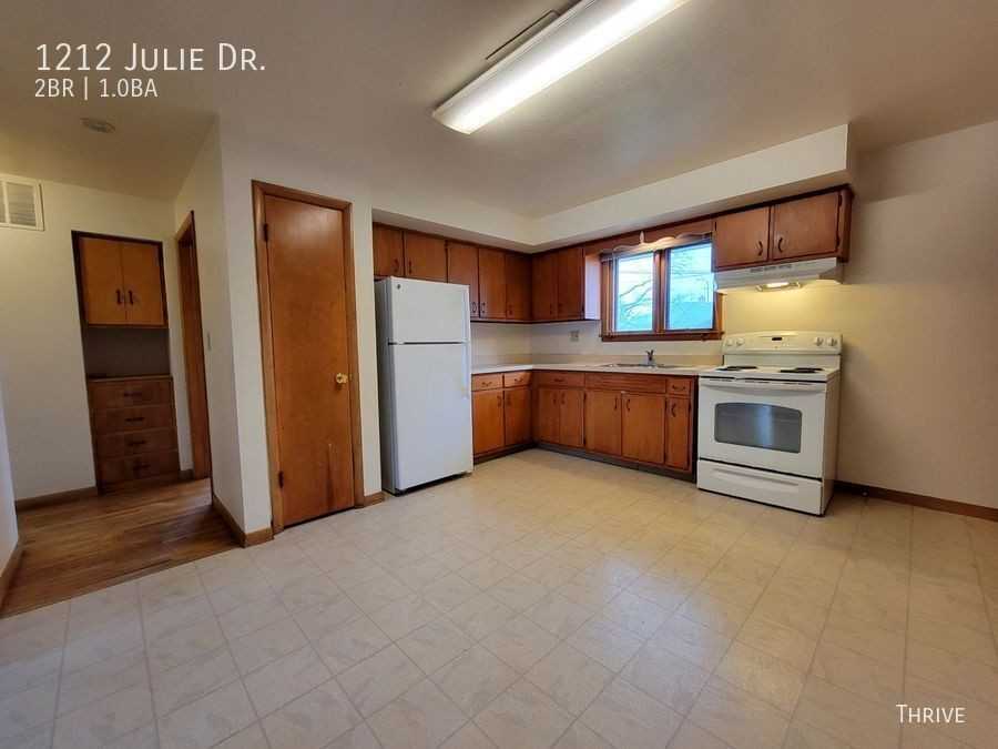 1212 Julie Dr - Photo 4 of 14