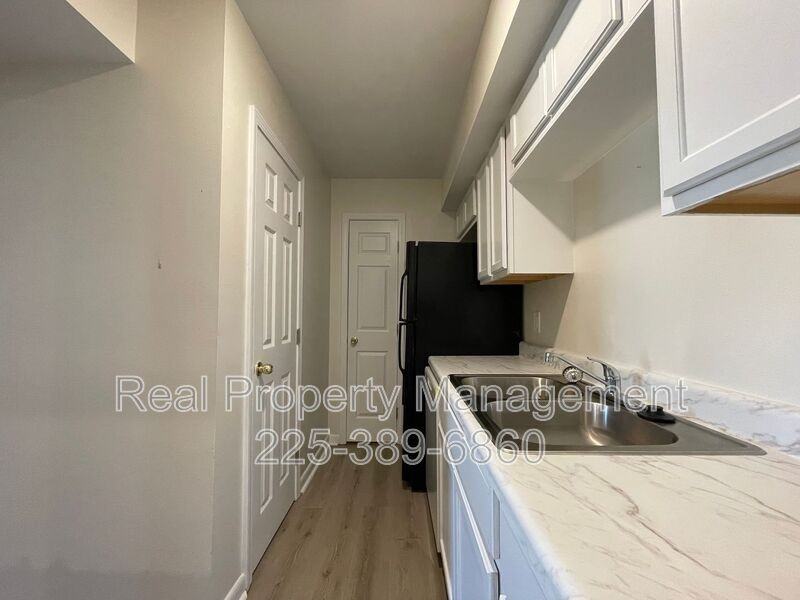 7743 Bles Ave #1B - Photo 3 of 19