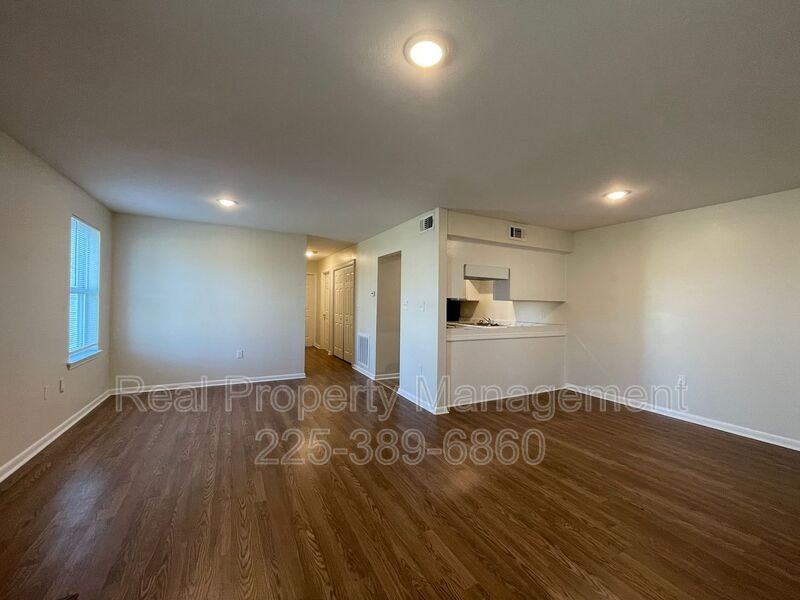 7743 Bles Ave #1B - Photo 5 of 19