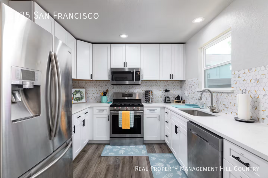 1035 San Francisco - Photo 6 of 20