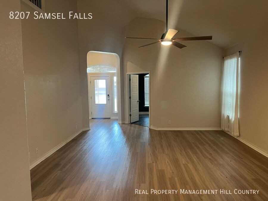 8207 Samsel Fls - Photo 5 of 19