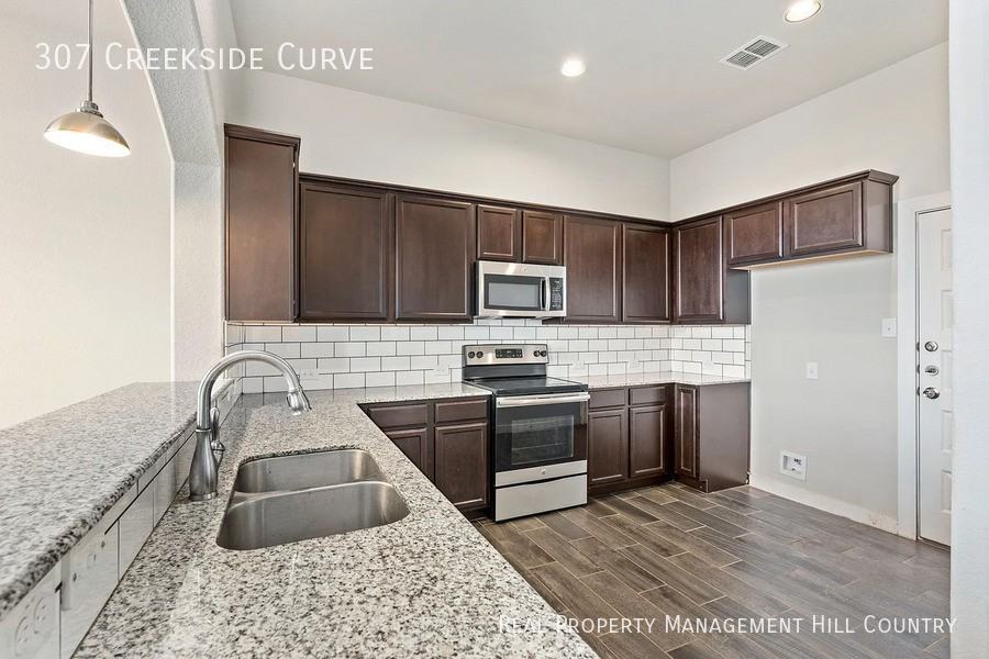 307 Creekside Curv - Photo 7 of 15