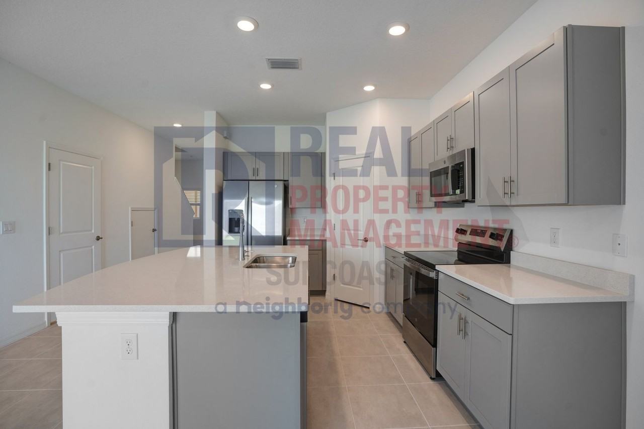 8709 Winter Breeze Way - Photo 7 of 24