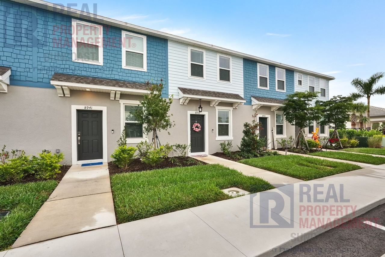 8937 Daybreak St - Photo 4 of 33