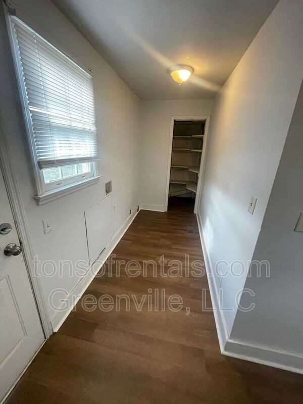 346 Carney Street - Photo 2 of 9