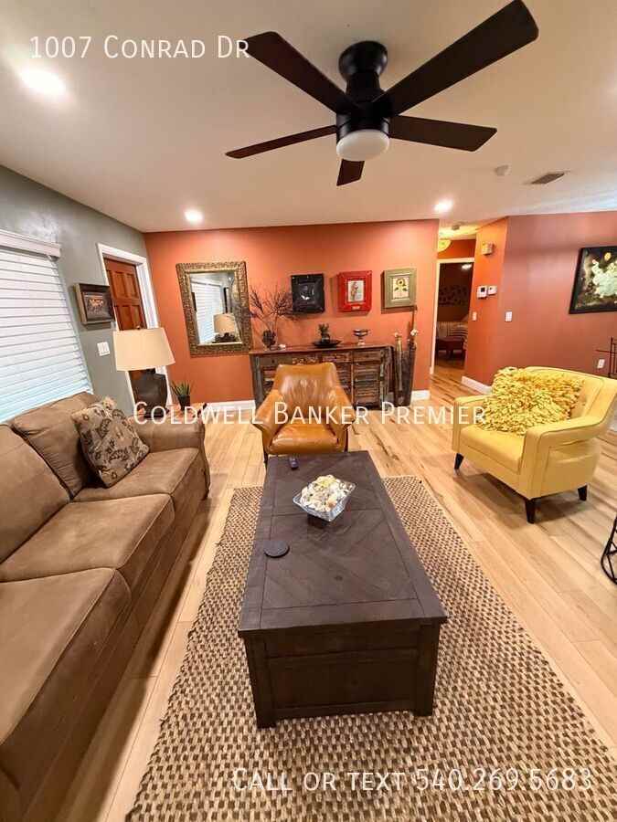 1007 Conrad Dr - Photo 2 of 13