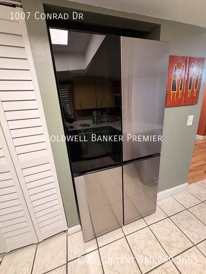 1007 Conrad Dr - Photo 7 of 13