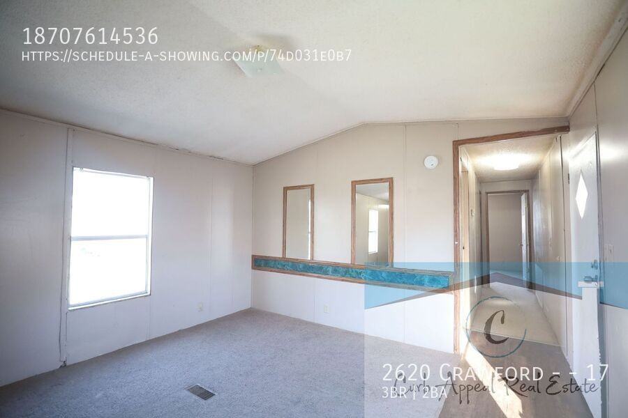 2620 Crawford St #17 - Photo 4 of 12