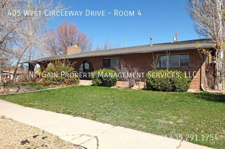 405 Circleway Dr #4 - Photo 5 of 22