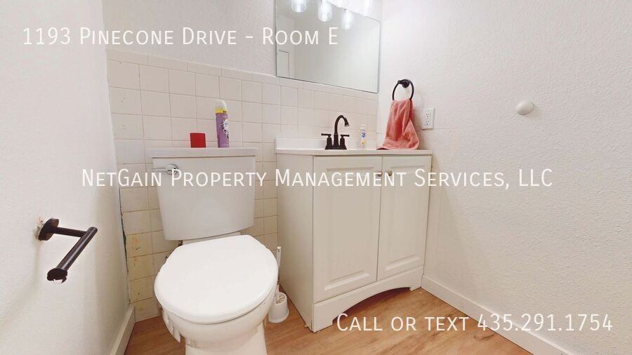 1193 Pinecone Dr #E - Photo 3 of 50