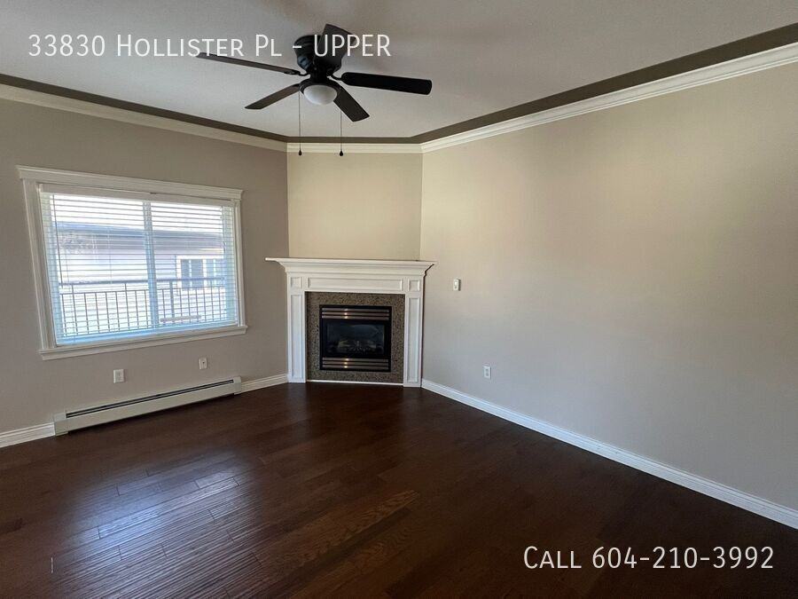 33830 Hollister Pl - Photo 3 of 12
