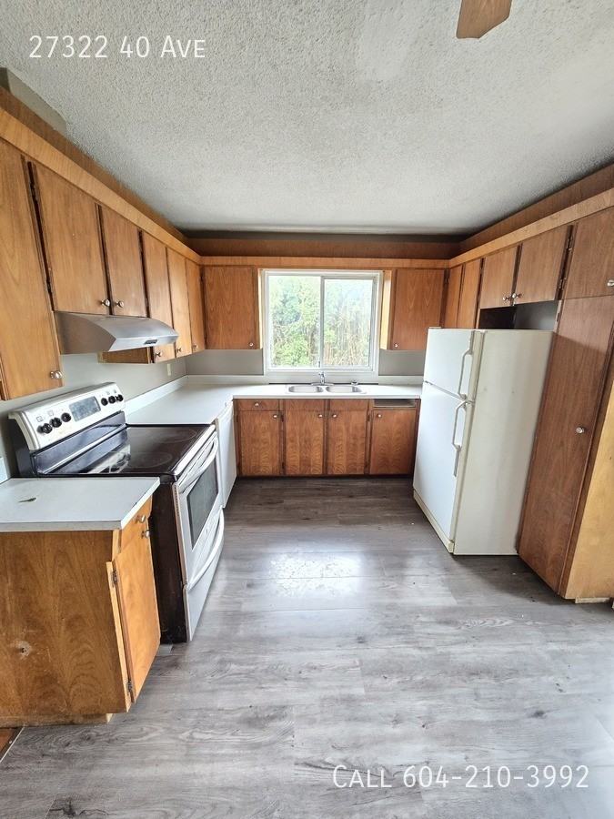 27322 40 Ave - Photo 2 of 13