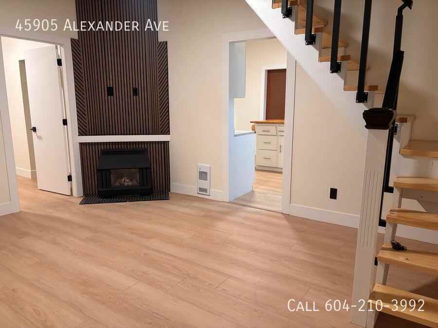 45905 Alexander Ave - Photo 3 of 11