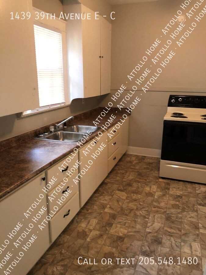 1439 39th Ave E #C - Photo 4 of 12