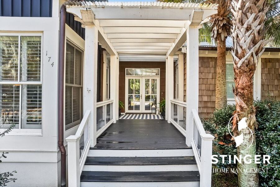 174 Spanish Point Dr - Photo 2 of 34