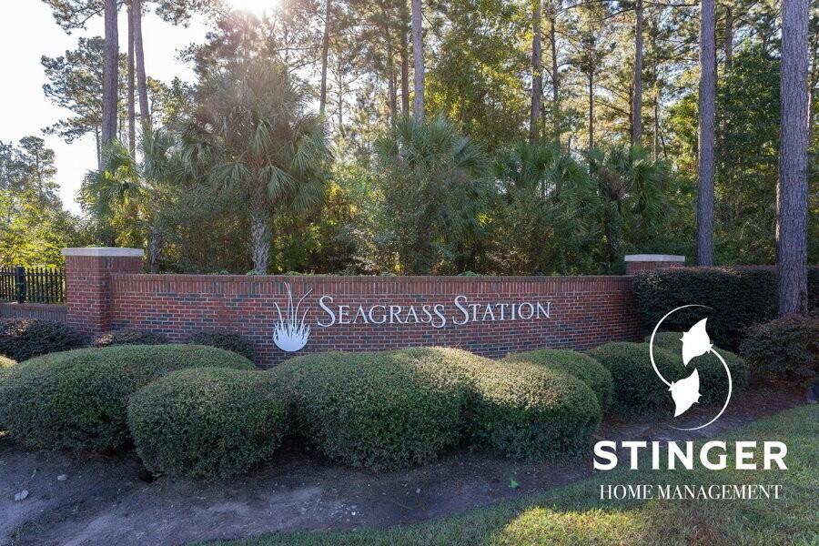 4 Burley Ln - Photo 3 of 39