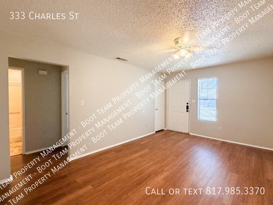 333 Charles St - Photo 5 of 23