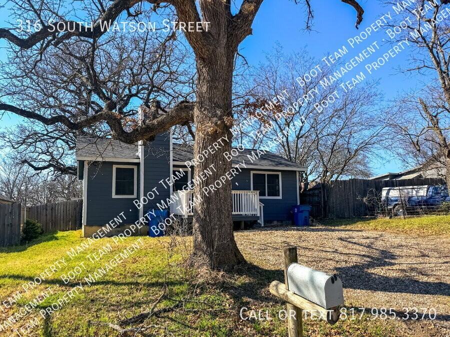 316 S Watson St - Photo 2 of 24