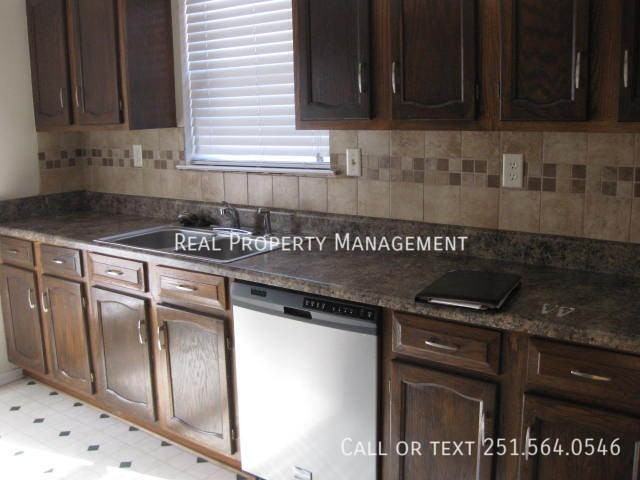 5710 Green Hill Ct - Photo 4 of 15