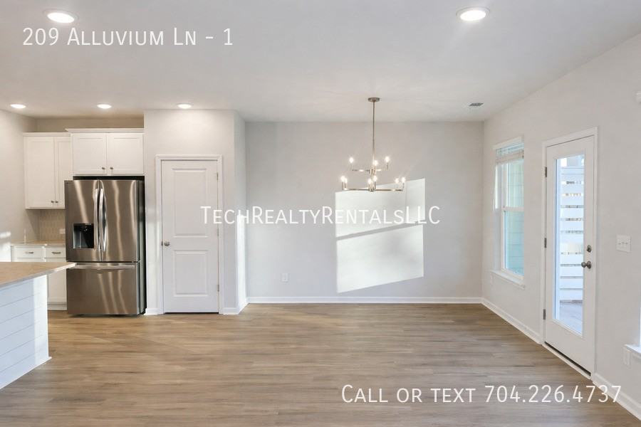 209 Alluvium Ln #1 - Photo 3 of 22