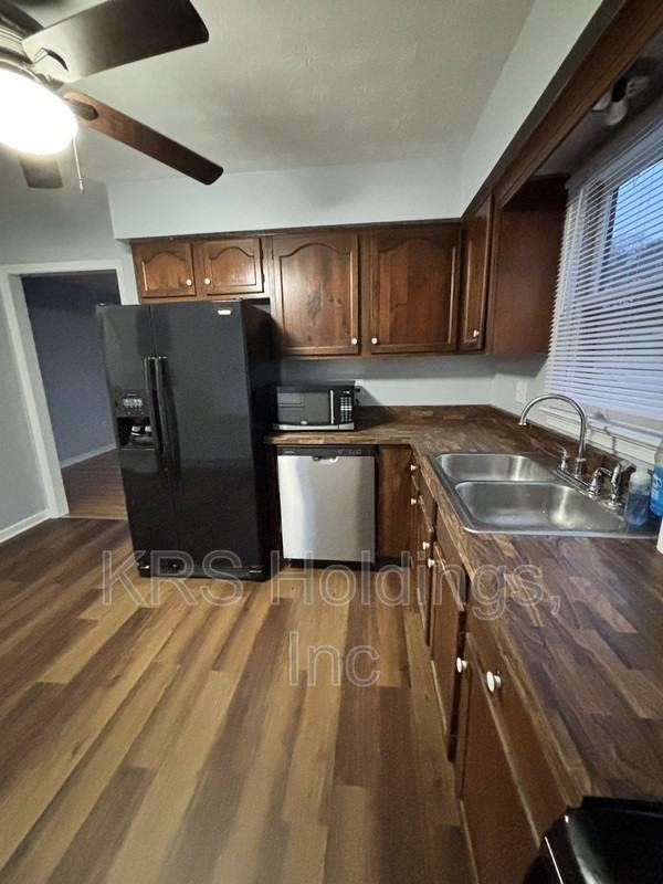 8501 Ackley Ave - Photo 6 of 20