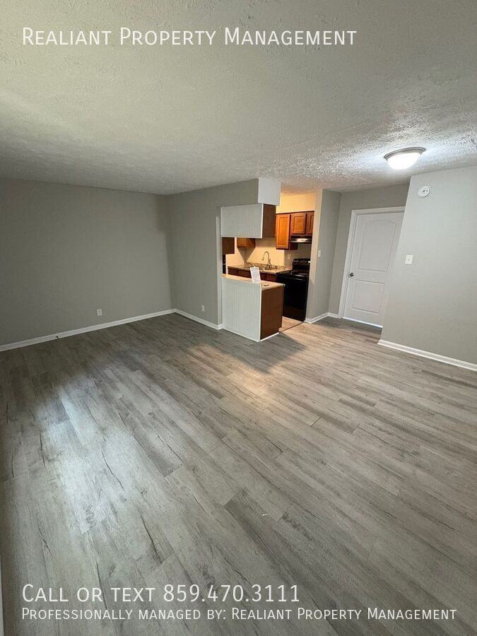 2021 Cambridge Dr #22