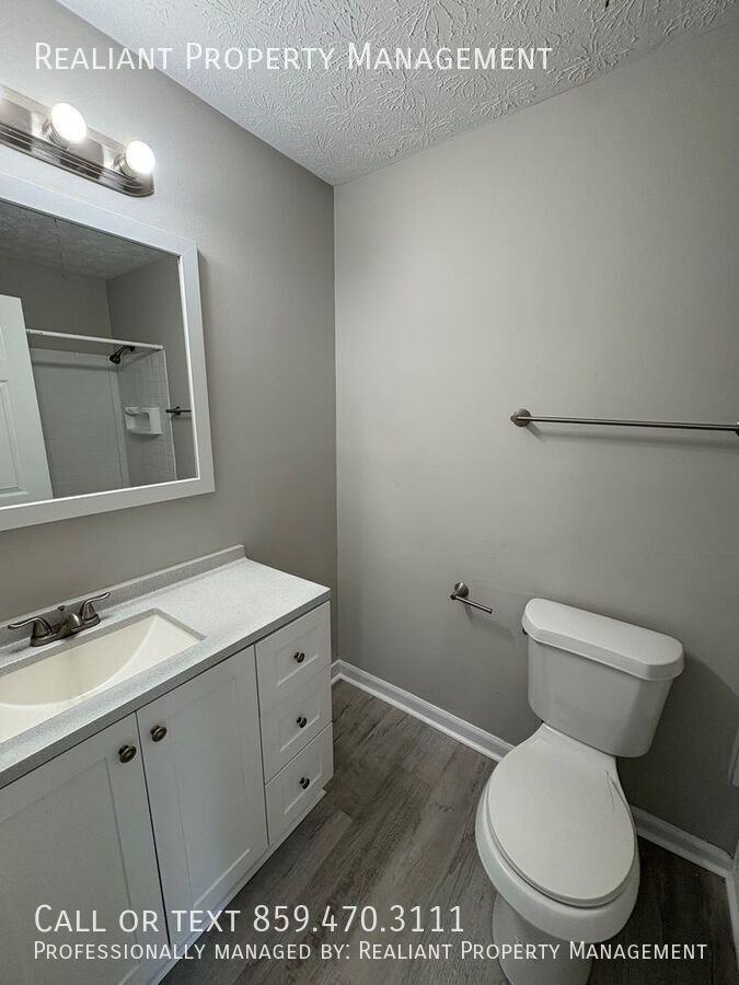 2021 Cambridge Dr #22 - Photo 5 of 25