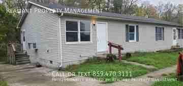 featured image of 215 Green St