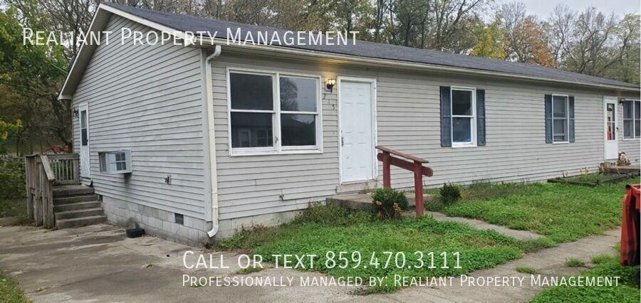 215 Green St - Photo 2 of 14