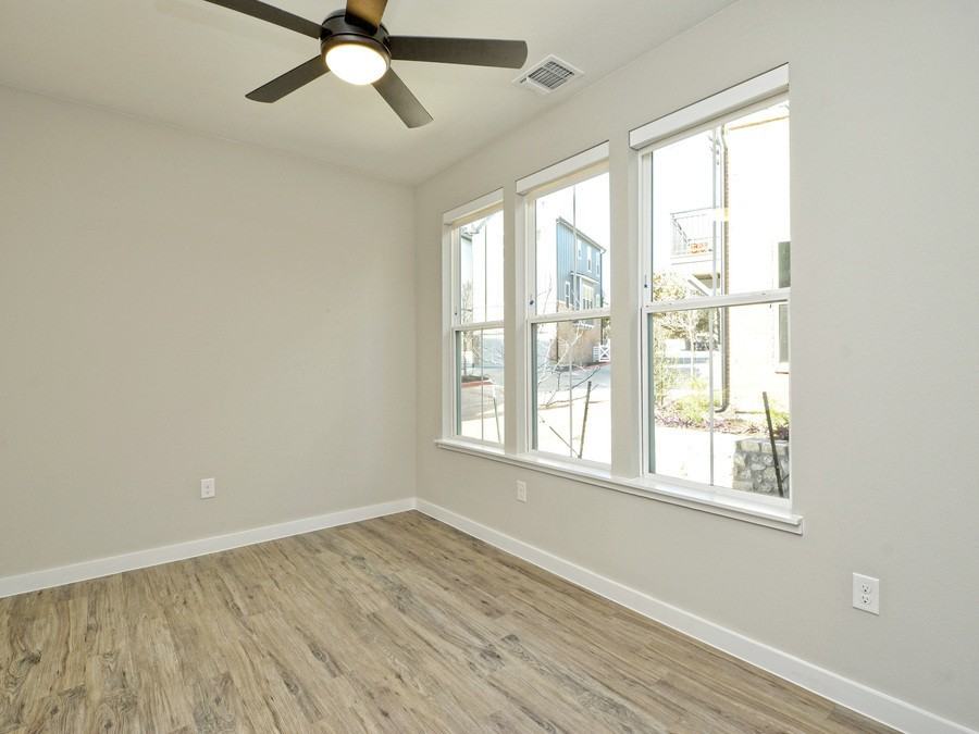 3809 Valley View Rd #15 - Photo 5 of 26