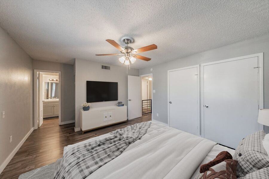 1782 Farleigh Ct - Photo 4 of 33