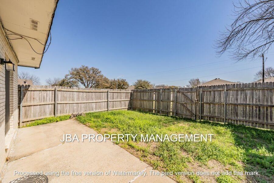 1786 Belshire Ct #1786B - Photo 3 of 31