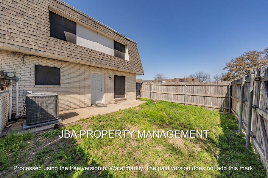 1786 Belshire Ct #1786B - Photo 4 of 31