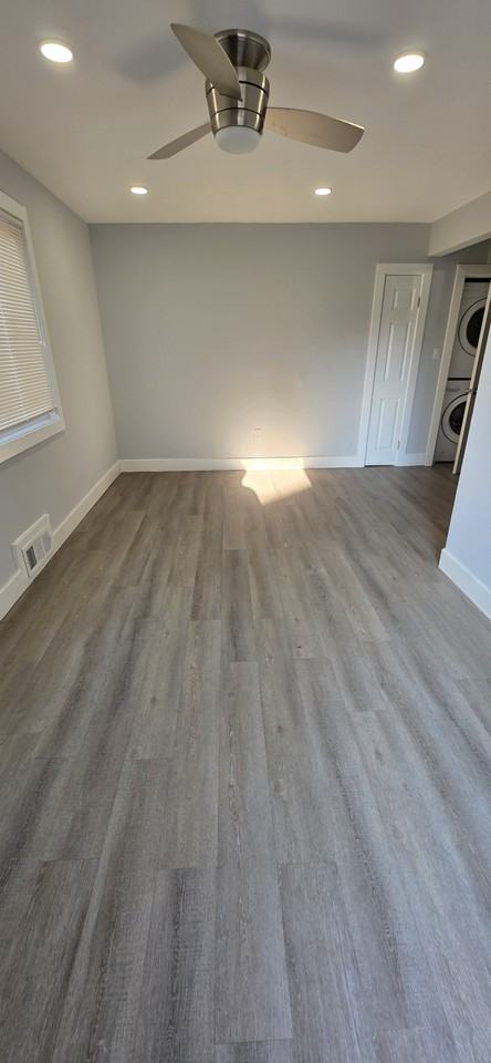 940 5th St - Photo 3 of 14