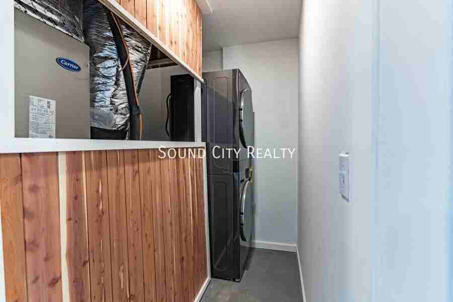 2410 Albion St - Photo 7 of 21