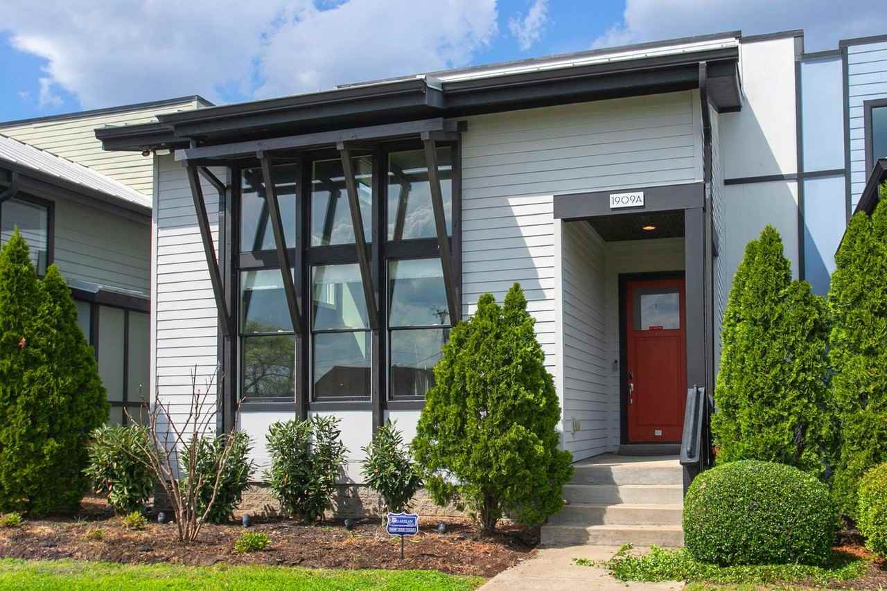 1909A Truett Ave - Photo 2 of 50