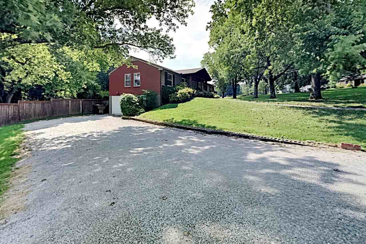 534 Whispering Hills Dr - Photo 3 of 26