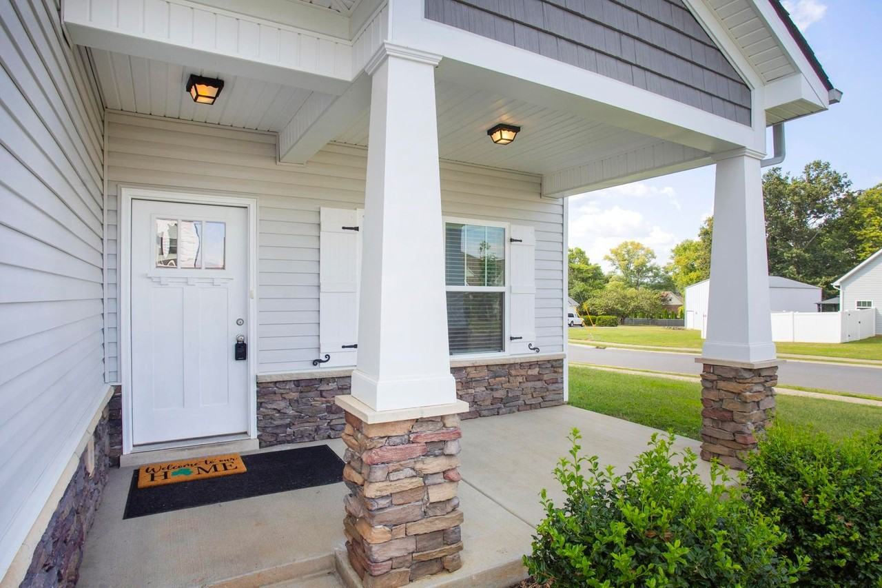 1832 Charismatic Pl - Photo 3 of 46