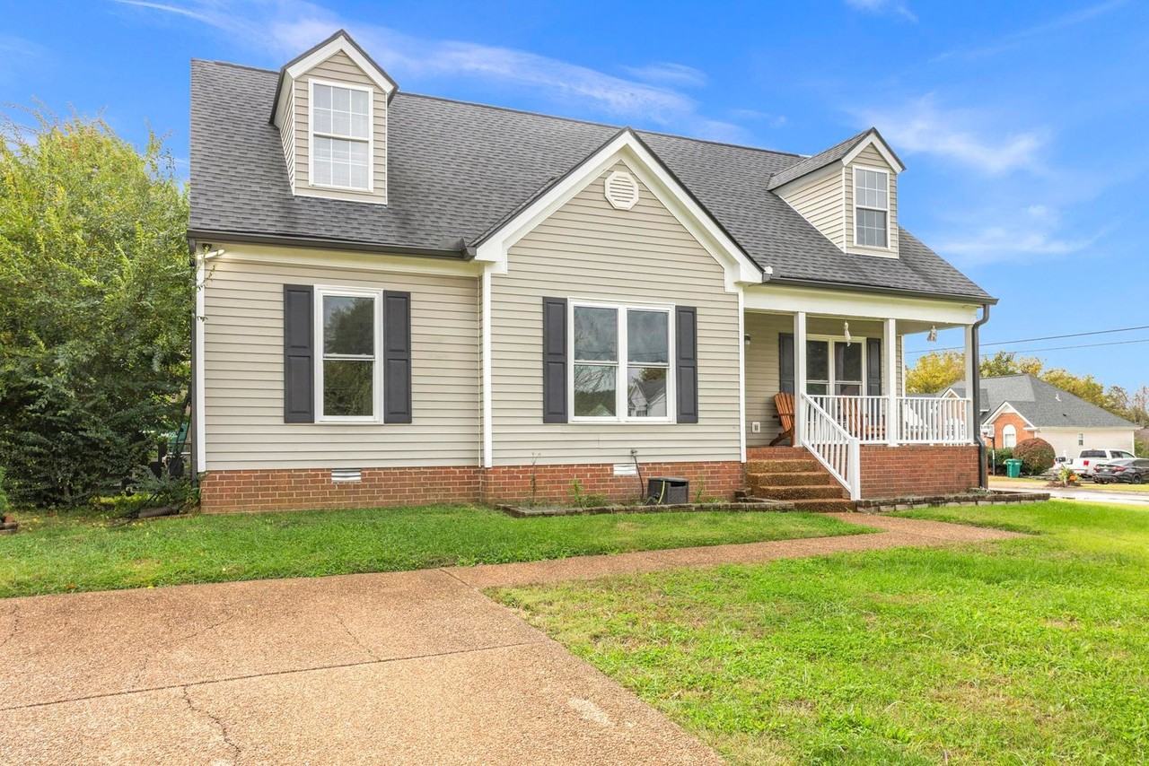 2845 Jessie Ct - Photo 3 of 44