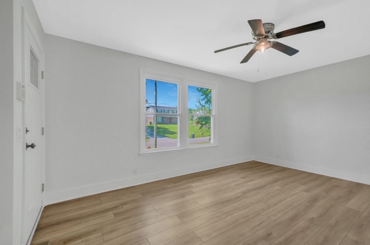 738 Mcpherson Dr - Photo 7 of 27